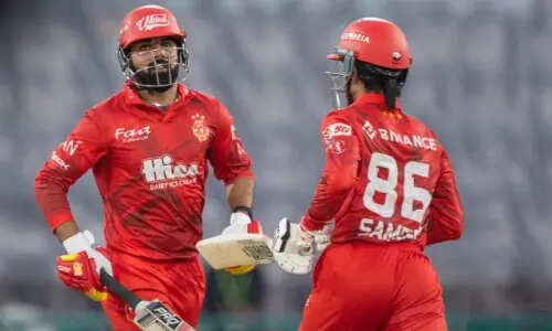 پی ایس ایل 11: اسلام آباد یونائیٹڈ نے کوئٹہ گلیڈی ایٹرز کو 8 وکٹوں سے ہرا دیا