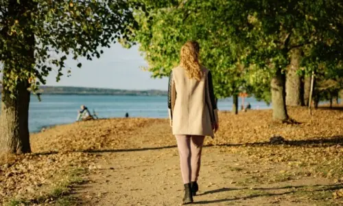 &rsquo;سائلنٹ واک&lsquo;، دل کی صحت کے لیے نیا فٹنس رجحان