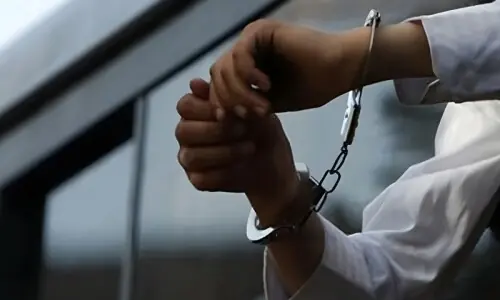 لاہور: خاتون کو ہراساں کرنے والا آن لائن ٹیکسی ڈرائیور گرفتار