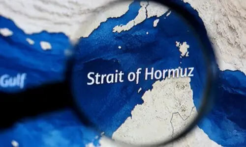 قطر کے دو ایل این جی ٹینکرز ہرمز پہنچنے سے پہلے واپس موڑ دیے گئے