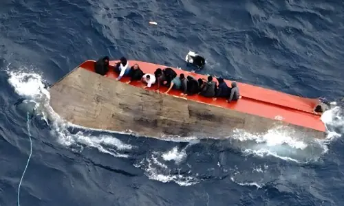 تارکین وطن کی کشتی ڈوب گئی، 6 پاکستانی لاپتہ