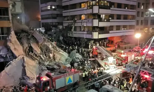 لبنان پر اسرائیلی حملوں نے سیز فائر کو ہلا کر رکھ دیا، 254 افراد شہید، متعدد عمارتیں تباہ