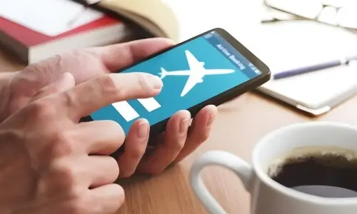 مہنگے ٹکٹ سے بچیں، سستے فلائٹس حاصل کرنے کے 5 آسان طریقے