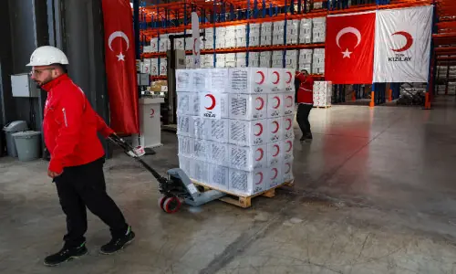 Aid convoy heads from Turkey to Iran