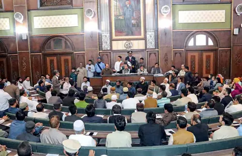 Karachi City Council descends into chaos as PPP, Jamaat-e-Islami members clash