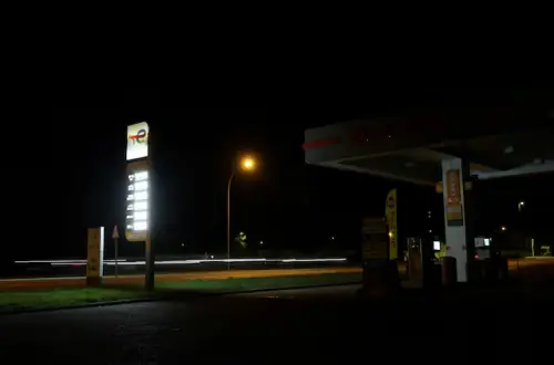 EU warns of prolonged energy shock, forced cuts if Iran war continues