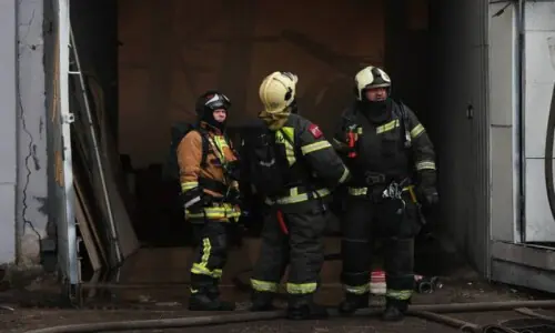 Apartment building collapses after drone attack in Russia&rsquo;s Syzran city