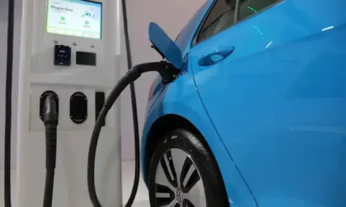Pakistan targets 30% electric vehicles in five years to cut fuel imports