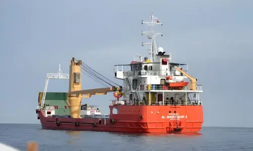 ایران نے آبنائے ہرمز میں دوست ممالک کو ٹرانزٹ فیس سے استثنیٰ دے دیا