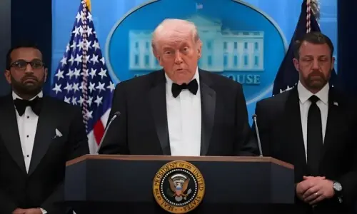 وائٹ ہاؤس میں فائرنگ مجھے ایران کے خلاف جنگ جیتنے سے نہیں روک سکتی: ٹرمپ