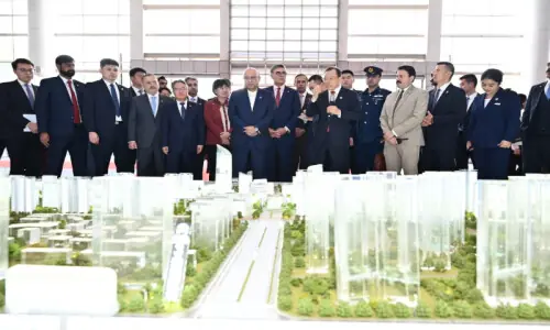 President Zardari visits SANY Heavy Industry plant in China