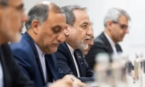 آبنائے ہرمز کھولنے اور جنگ ختم کرنے کے لیے ایران کی امریکا کو نئی پیشکش