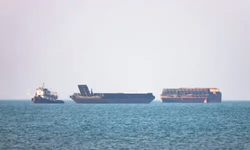 Trump pauses Hormuz escort mission amid talks with Iran