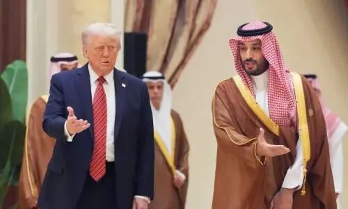 امریکا نے سعودی عرب، خلیجی اتحادیوں کی ناراضگی پر آبنائے ہرمز آپریشن معطل کیا: امریکی میڈیا