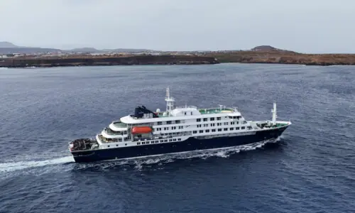Countries scramble to track passengers of virus-hit cruise ship