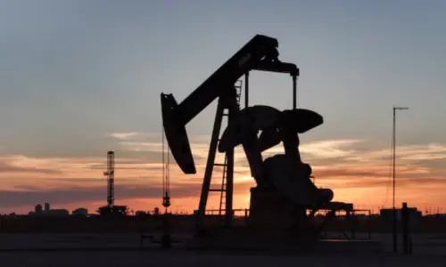 Oil prices slip on teetering Iran ceasefire as Trump heads to China