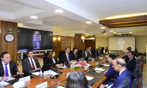 IMF delegation begins budget talks with Pakistan