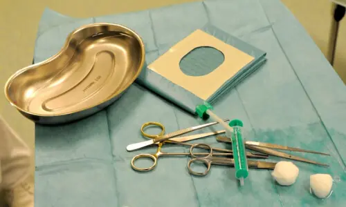 Surgeon left scissors inside patient's chest, then hospital deleted the records