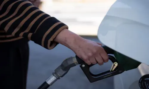 White House has few tools for gas-price relief as Iran war drags on