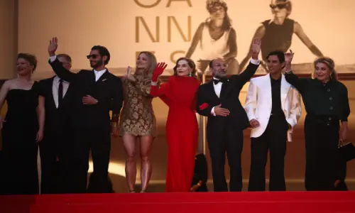 Farhadi pushes creative limits in Cannes film