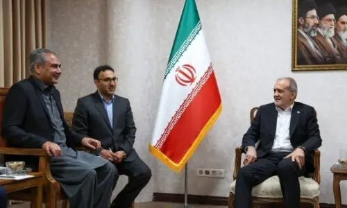امریکا ایران مذاکرات بحالی کی کوششیں: وزیرداخلہ محسن نقوی کی ایرانی صدر سے ملاقات