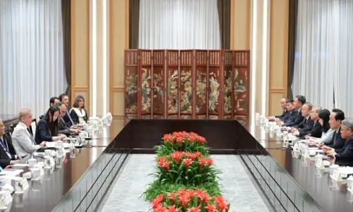 PM seeks deeper Pakistan-China provincial cooperation during Zhejiang visit