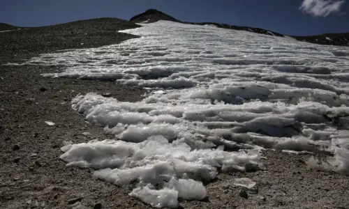 Global temperatures to reach near-record highs in next five years, report finds
