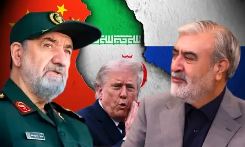 ایران کا ٹرمپ پر غداری کا الزام، آبنائے ہرمز میں روس اور چین کے لیے خصوصی رعایت کا اعلان