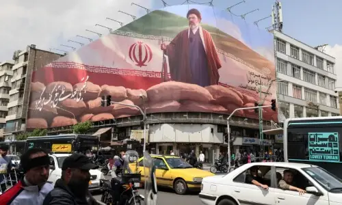 امریکا کے ساتھ عبوری معاہدے کے پیچھے ایران کی کیا حکمتِ عملی ہے؟