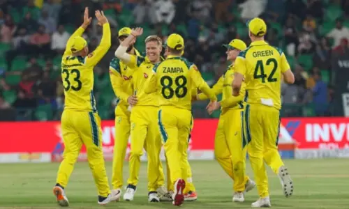 Australia beat Pakistan by 41 runs to level ODI series 1-1