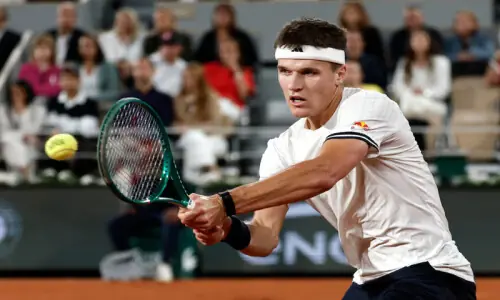 Mensik makes Paris semis, Andreeva and Kostyuk set up meeting