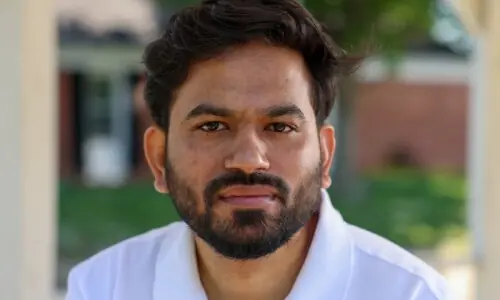 کاکروچ جنتا پارٹی کے بانی امریکا سے بھارت کے لیے روانہ