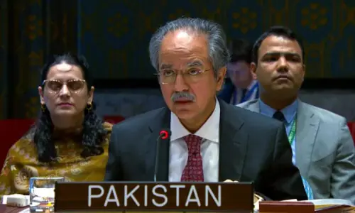 Pakistan tells UN: Kashmir issue must be resolved, it's been on SC agenda for 70 years