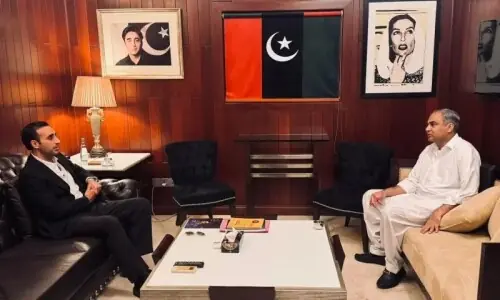 بجٹ اجلاس کے بائیکاٹ کا فیصلہ واپس، محسن نقوی نے بلاول بھٹو کو منالیا