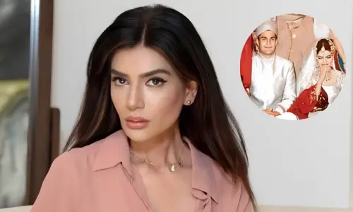 عفت عمر نے شادی کی پہلی رات کیا کِیا؟ دلچسپ انکشاف