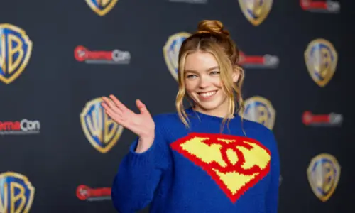 'Supergirl' brings a reluctant and relatable hero to the big screen