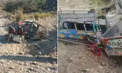Seven killed, three injured in twin roadside bomb blasts in Bannu