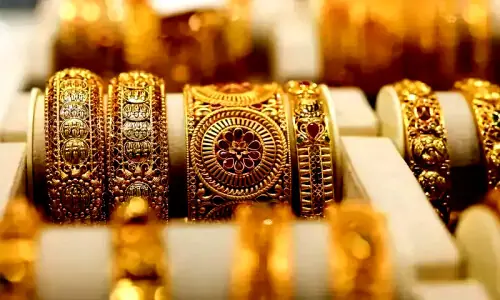 Gold prices rebound in domestic and global markets