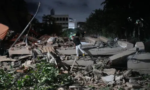32 killed after Venezuela hit by strongest quake in over 125 years