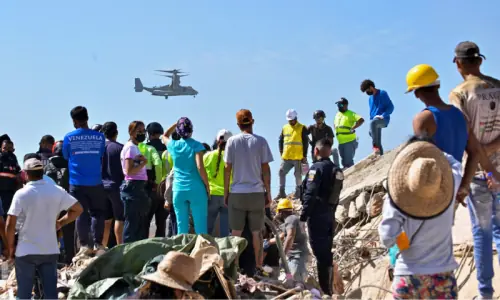 Thirty-three people rescued, thousands still missing after Venezuela quakes