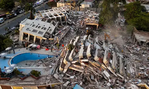 Venezuela twin quakes death toll passes 1,700 as rescuers race for survivors
