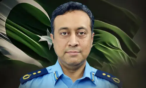 خاتون کی جان بچاتے ہوئے پاک فضائیہ کے گروپ کیپٹن عاصم شہید، قاتل گرفتار