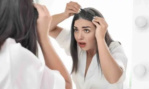 کون سی بیماری کم عمری میں بالوں کی سفیدی کا باعث بنتی ہے؟