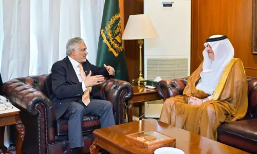 Saudi envoy calls on FM Dar, discusses latest regional developments