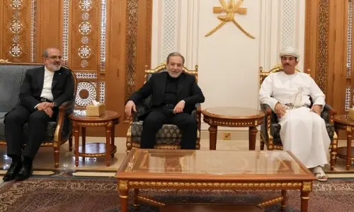 Araghchi arrives in Oman for Strait of Hormuz security talks