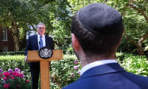 UK unveils plan to ban Iran Revolutionary Guards