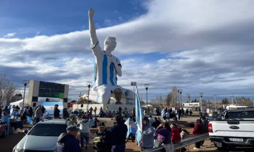 Giant Messi statue becomes centre of Argentina's World Cup celebrations
