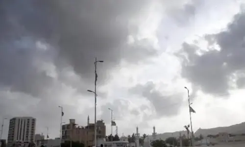 Pakistan forecasts drizzle in Karachi as heat persists in Balochistan, KP and Lahore