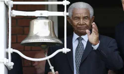 'Great innings comes to an end' &mdash; cricket legend Sobers dies