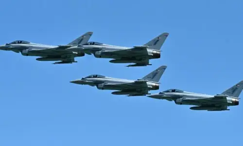 کویتی اور بحرینی لڑاکا طیاروں کے ایران پر براہِ راست حملے